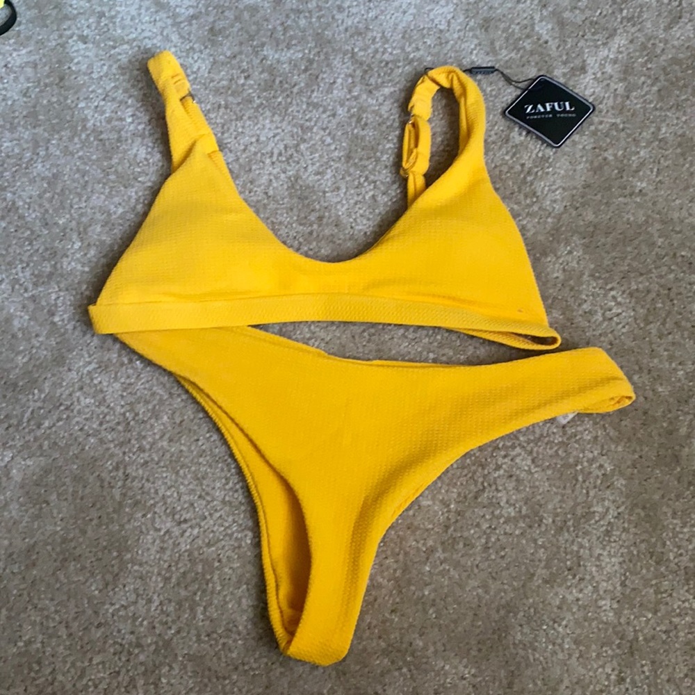 Bathing suit set